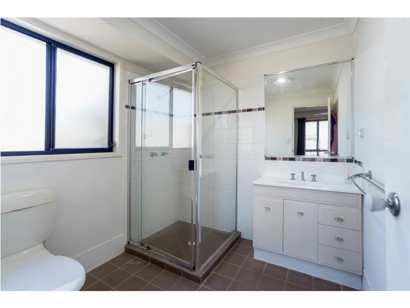 13 Beaumont Crescent, Pacific Pines QLD 4211