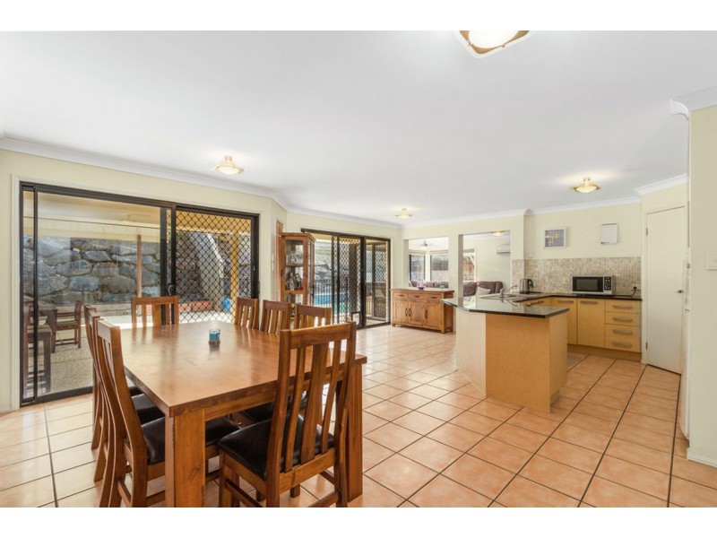 3 Hawker Street, Pacific Pines QLD 4211