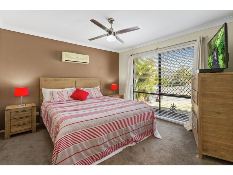 3 Hawker Street, Pacific Pines QLD 4211