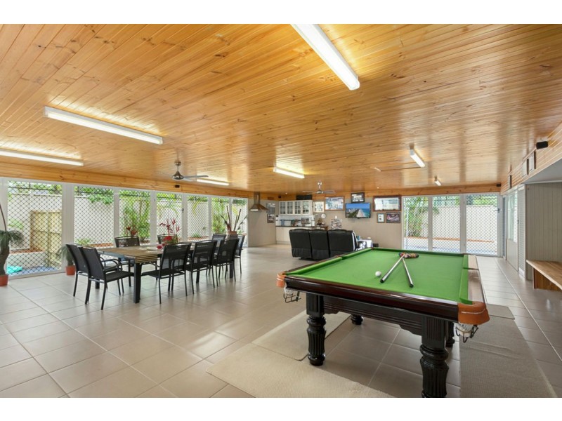 16 Warrego Way, Helensvale QLD 4212