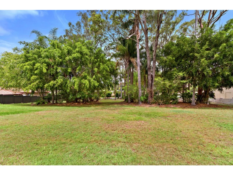 16 Warrego Way, Helensvale QLD 4212