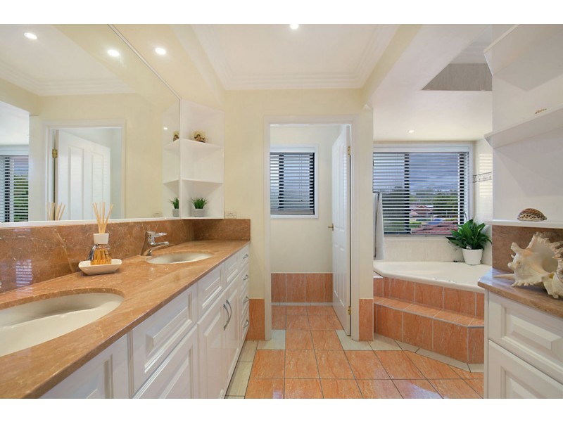 46 Boronia Avenue, Daisy Hill QLD 4127