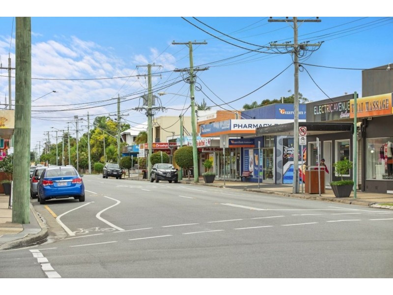 18 Mole Avenue, Southport QLD 4215