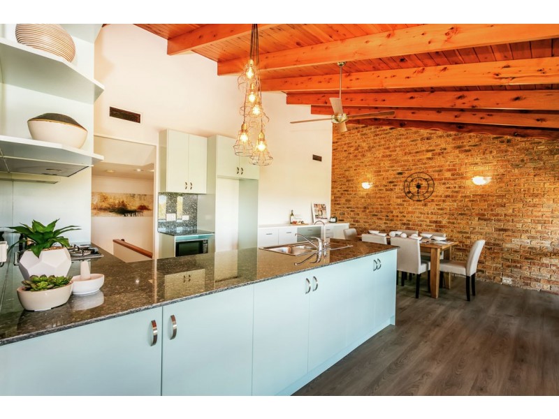 83 Dennis Road, Springwood QLD 4127