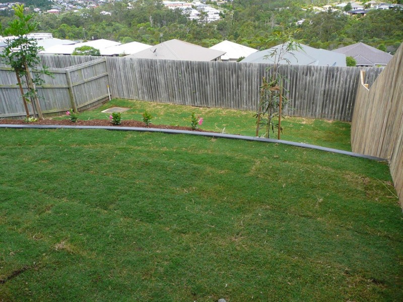 1/18 Barrington Street, Pacific Pines QLD 4211