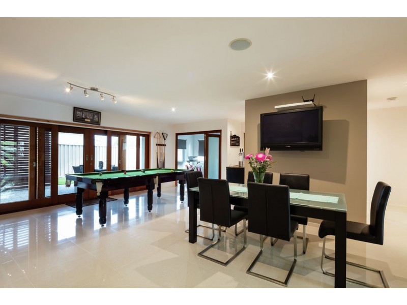 33 Yarabah Crescent, Shailer Park QLD 4128