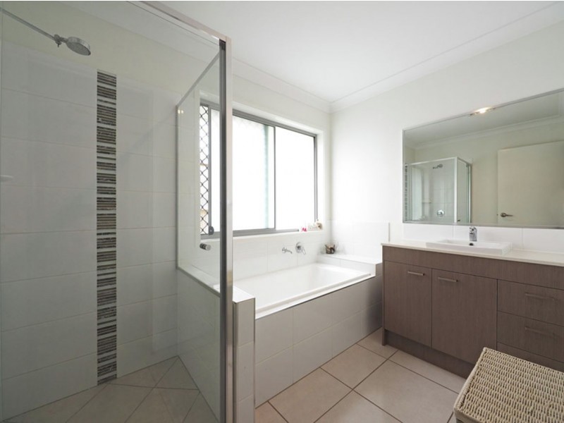 16 Songbird Circuit, Jimboomba QLD 4280