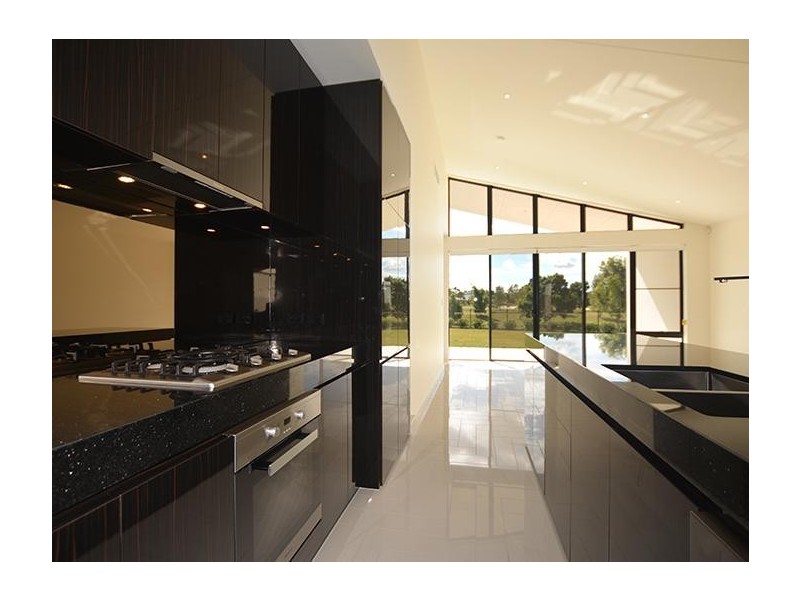 2329 Meliah Close, Sanctuary Cove QLD 4212