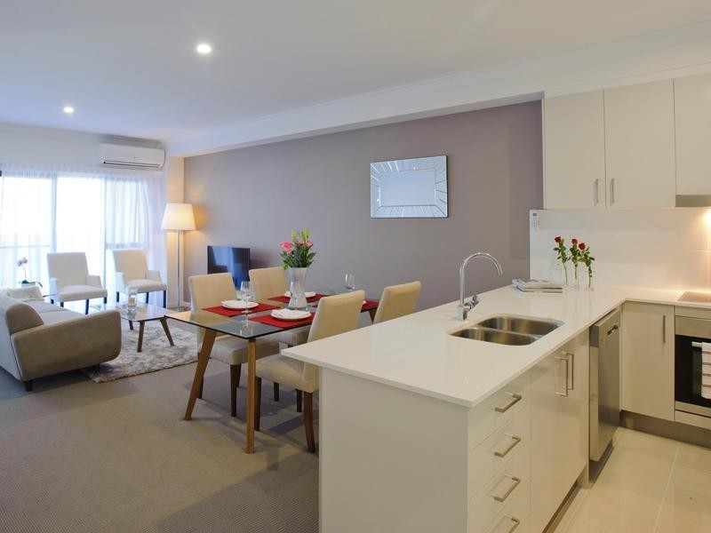 21/1 Mervyn Thomas Drive, Hope Island QLD 4212