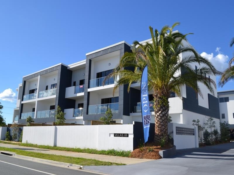 21/1 Mervyn Thomas Drive, Hope Island QLD 4212