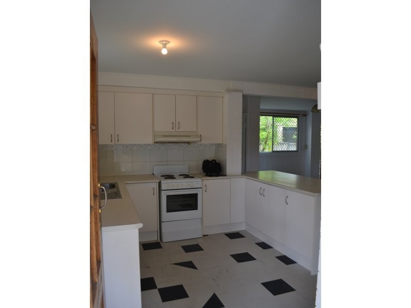 1/68 Walton Street, Southport QLD 4215
