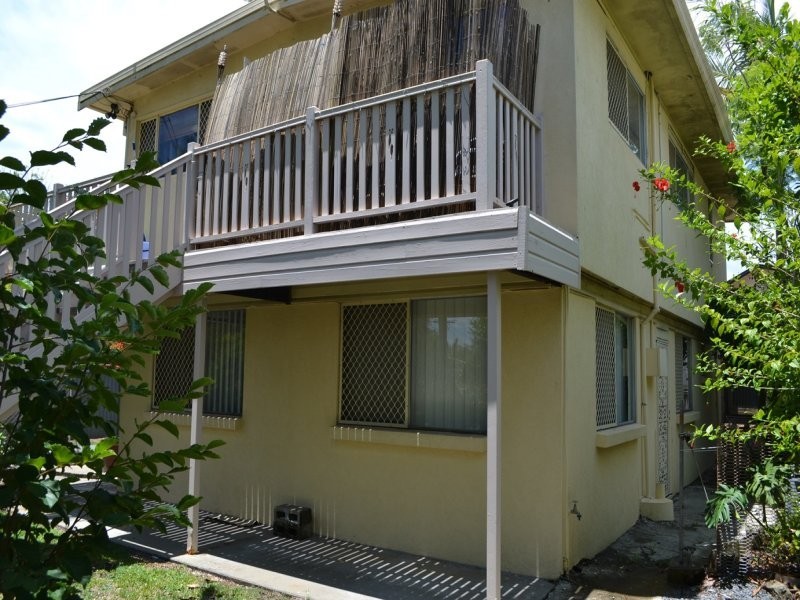 1/68 Walton Street, Southport QLD 4215