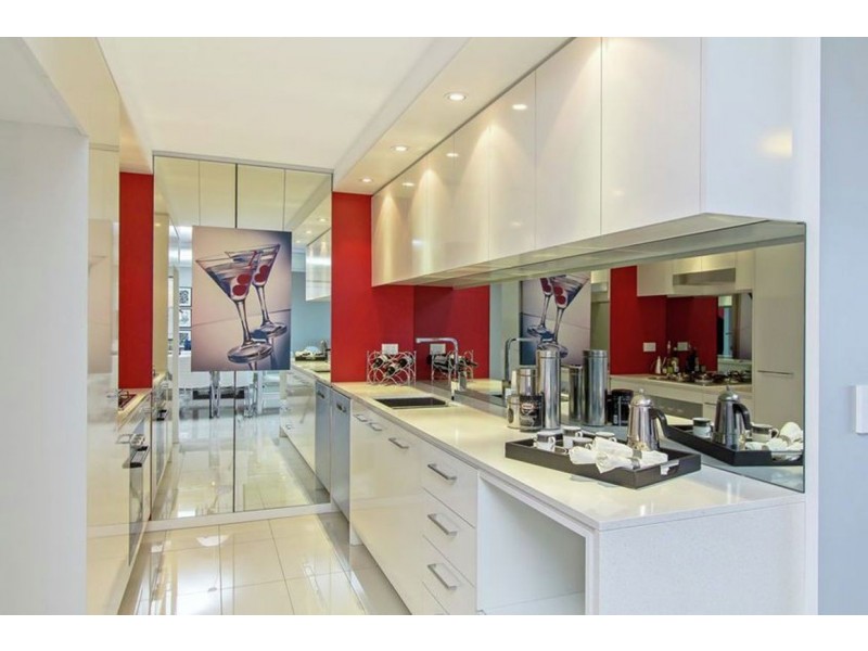 515/19 Imperial Parade, Labrador QLD 4215