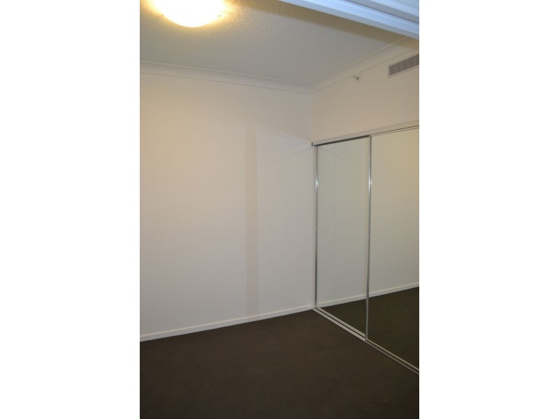 515/19 Imperial Parade, Labrador QLD 4215