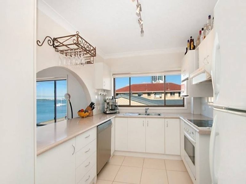 5/268 Marine Parade, Labrador QLD 4215