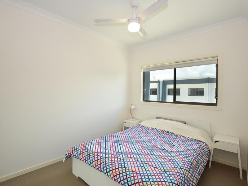 12/1 Mervyn Thomas Drive, Hope Island QLD 4212