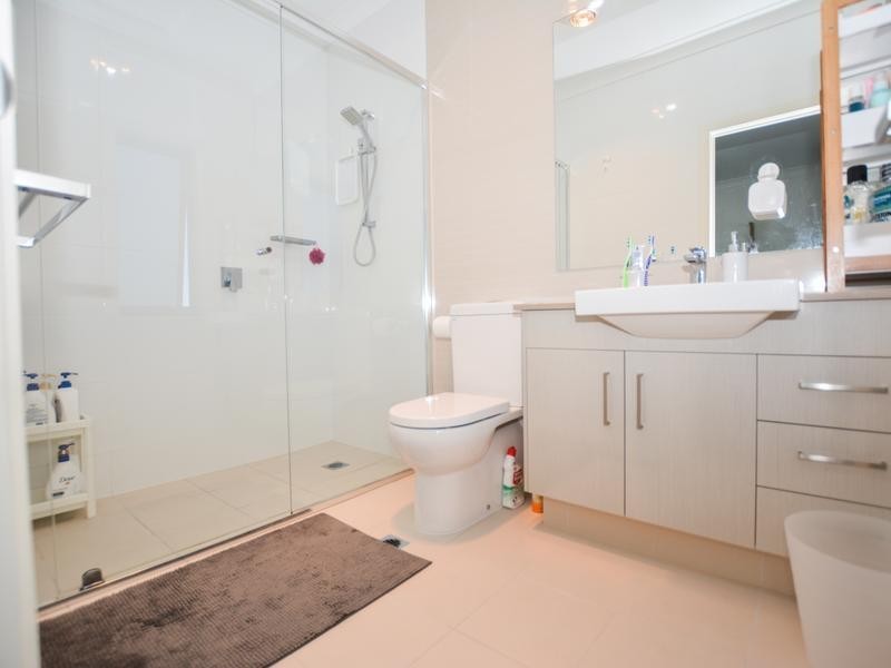 12/1 Mervyn Thomas Drive, Hope Island QLD 4212