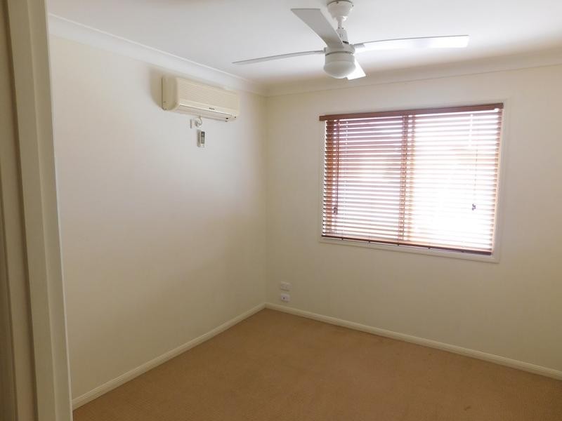 2/15 Harley Street, Labrador QLD 4215