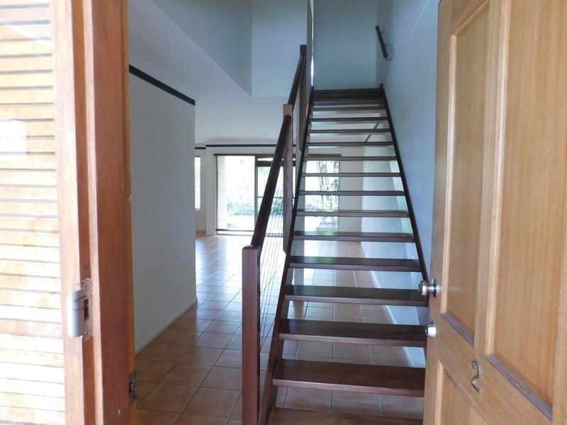 2/15 Harley Street, Labrador QLD 4215