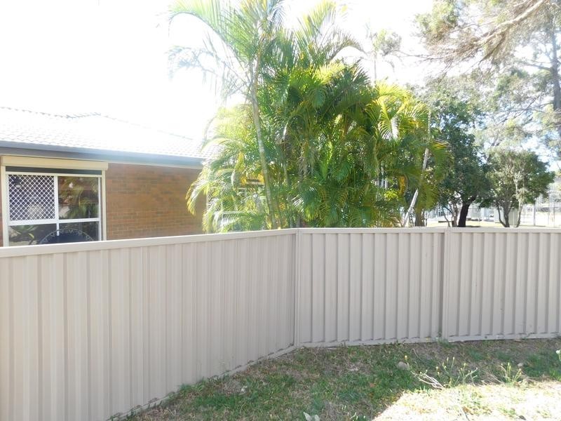 1/8 Mcwilliam Close, Labrador QLD 4215