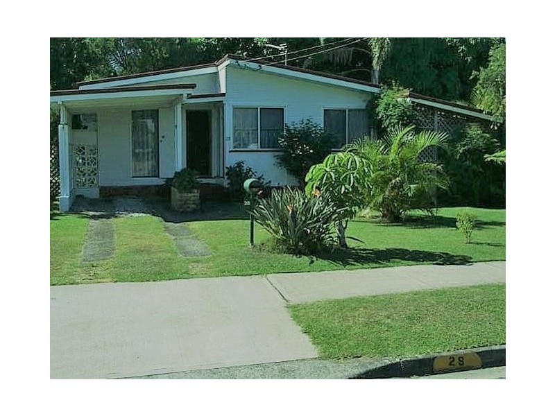 28 Reynolds Avenue, Labrador QLD 4215