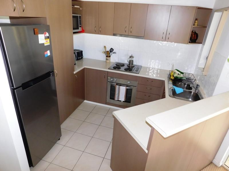 8/131 Muir Street, Labrador QLD 4215