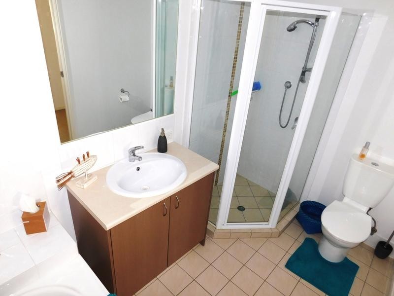 8/131 Muir Street, Labrador QLD 4215