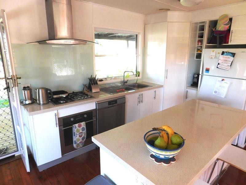 3 Echlin Street, Labrador QLD 4215