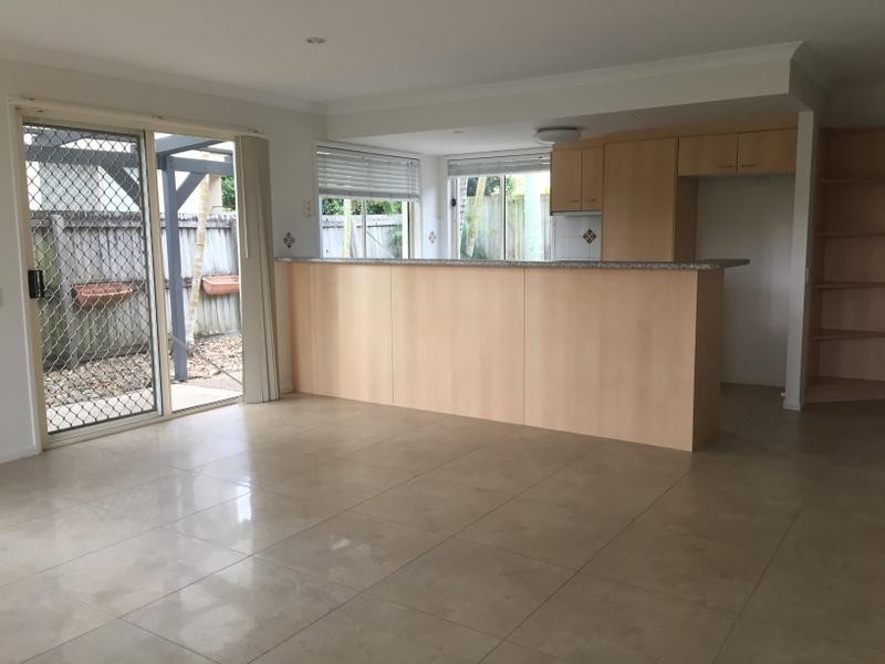 1/19 Central Street, Labrador QLD 4215