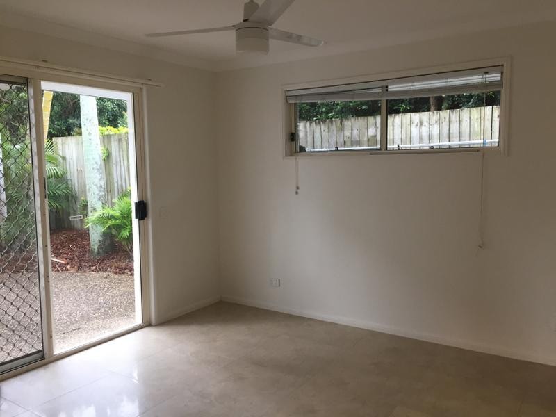 1/19 Central Street, Labrador QLD 4215