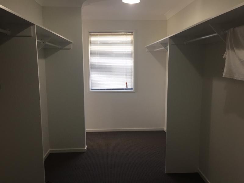 4 Waters Close, Hope Island QLD 4212