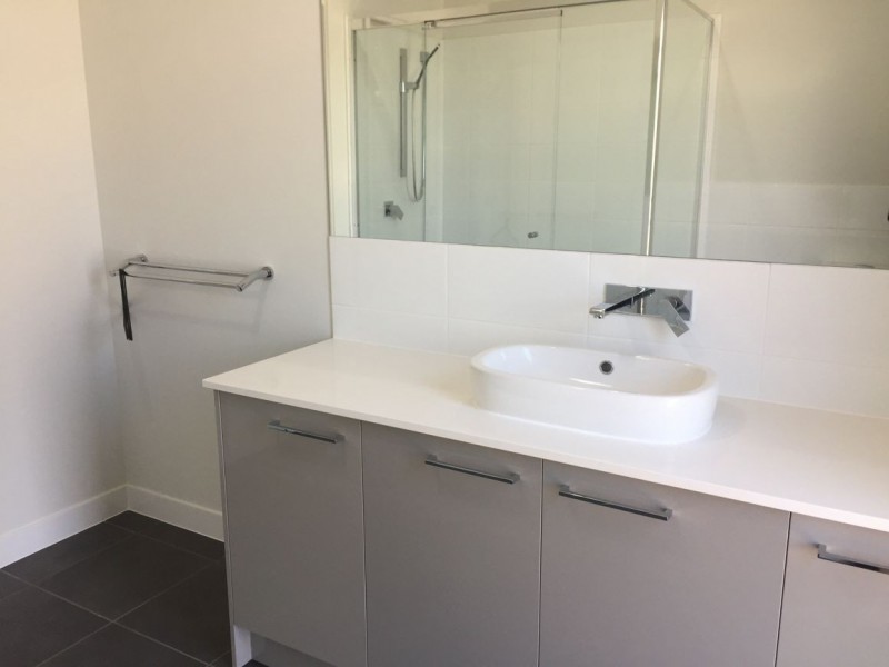 4 Waters Close, Hope Island QLD 4212