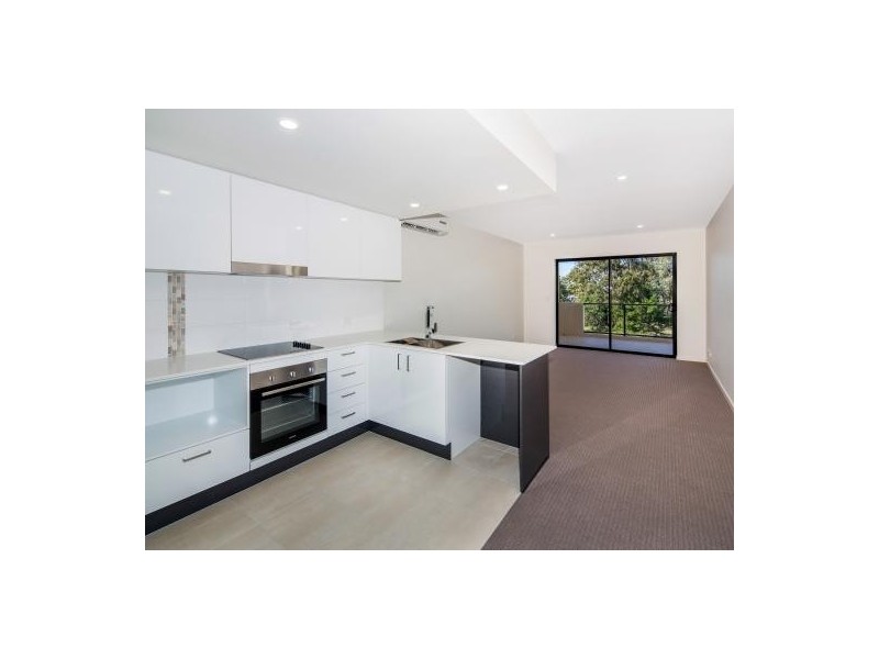 32 Broadwater Avenue, Hope Island QLD 4212