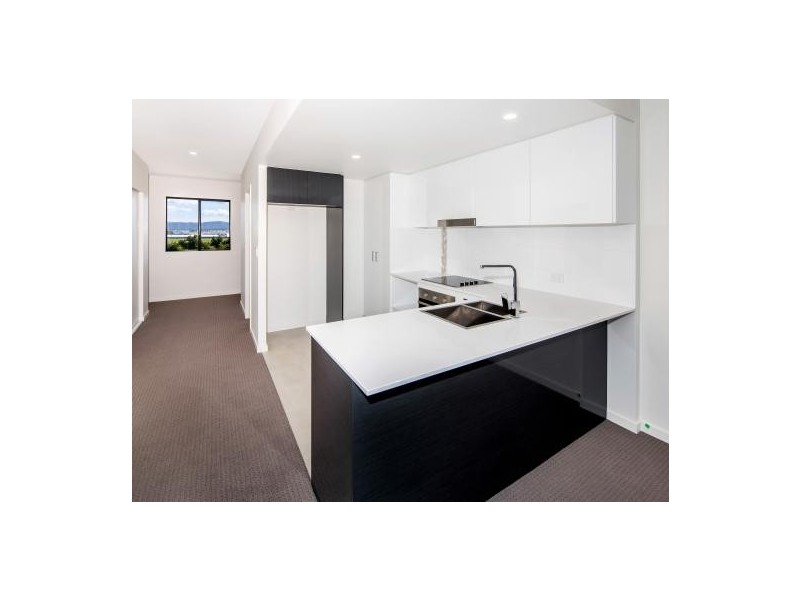 32 Broadwater Avenue, Hope Island QLD 4212