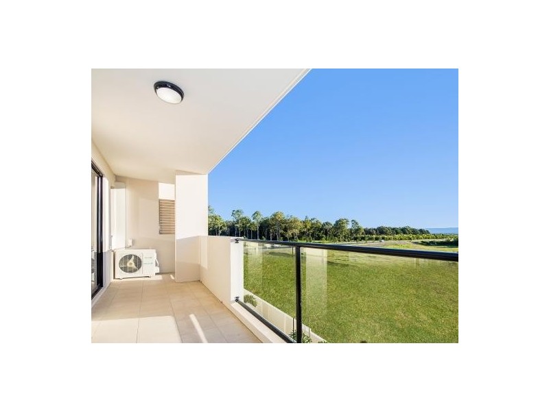 32 Broadwater Avenue, Hope Island QLD 4212