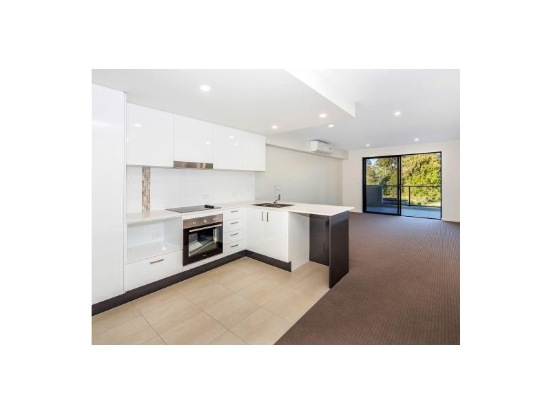 32 Broadwater Avenue, Hope Island QLD 4212