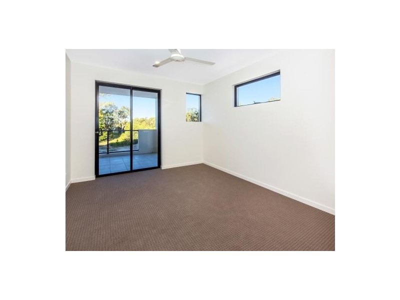 32 Broadwater Avenue, Hope Island QLD 4212