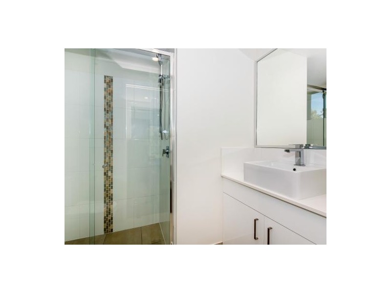 32 Broadwater Avenue, Hope Island QLD 4212