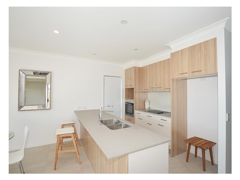 8/156 Marina Quays Boulevard, Hope Island QLD 4212
