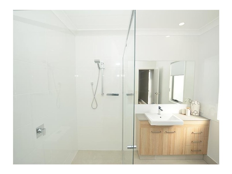 8/156 Marina Quays Boulevard, Hope Island QLD 4212