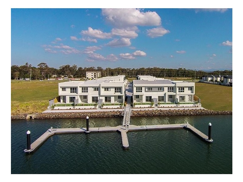 8/156 Marina Quays Boulevard, Hope Island QLD 4212