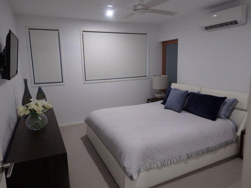 2/9 Clinton Street, Labrador QLD 4215