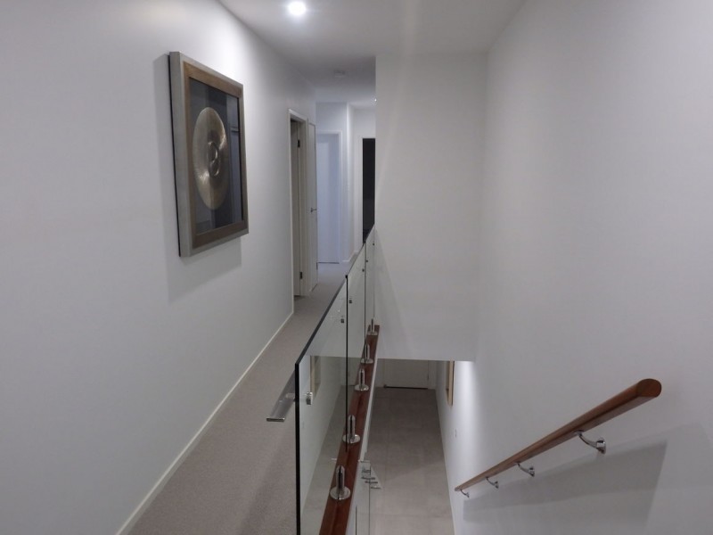 2/9 Clinton Street, Labrador QLD 4215