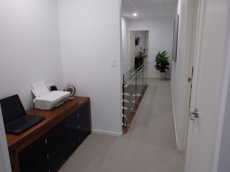 2/9 Clinton Street, Labrador QLD 4215