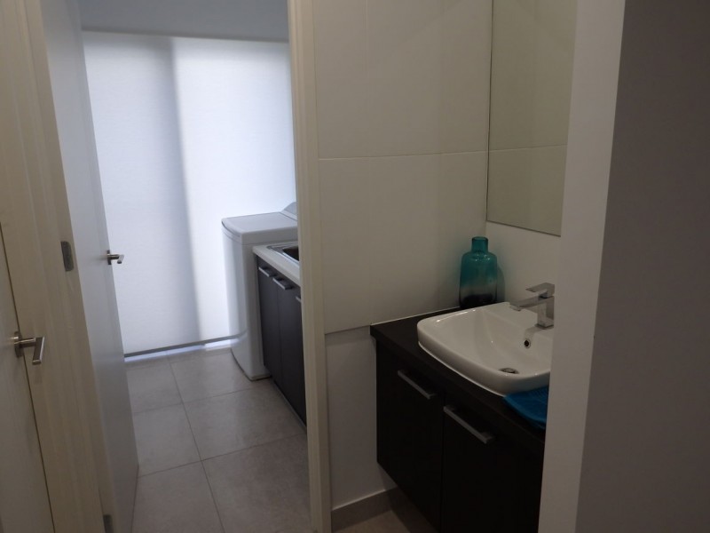 2/9 Clinton Street, Labrador QLD 4215