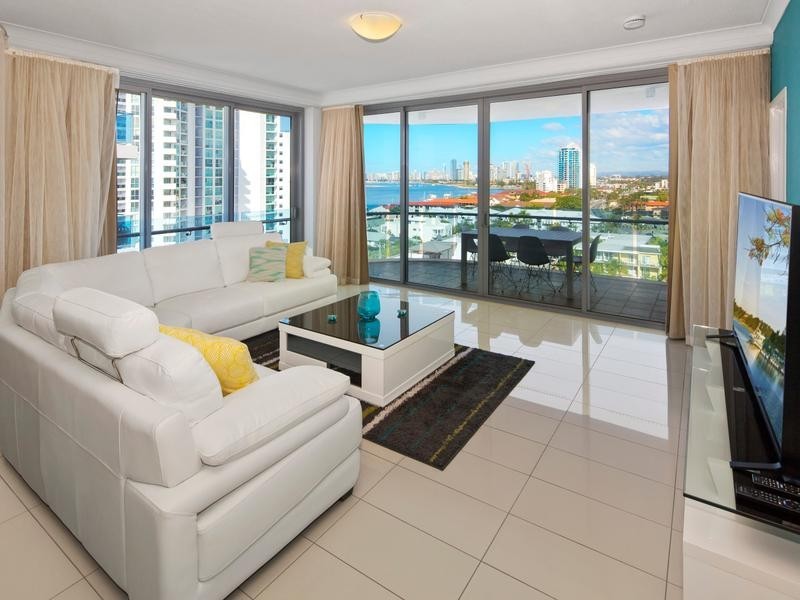 811/19 Imperial Parade, Labrador QLD 4215