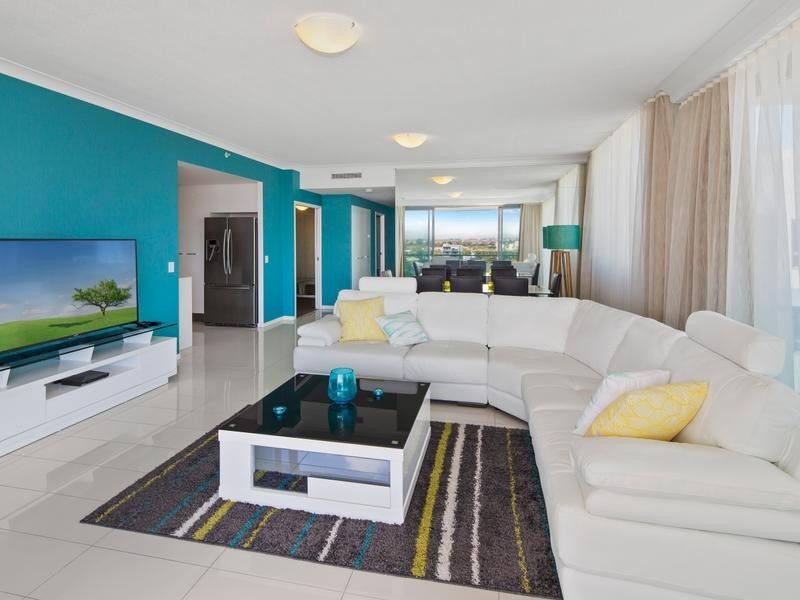 811/19 Imperial Parade, Labrador QLD 4215