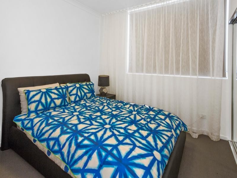 811/19 Imperial Parade, Labrador QLD 4215