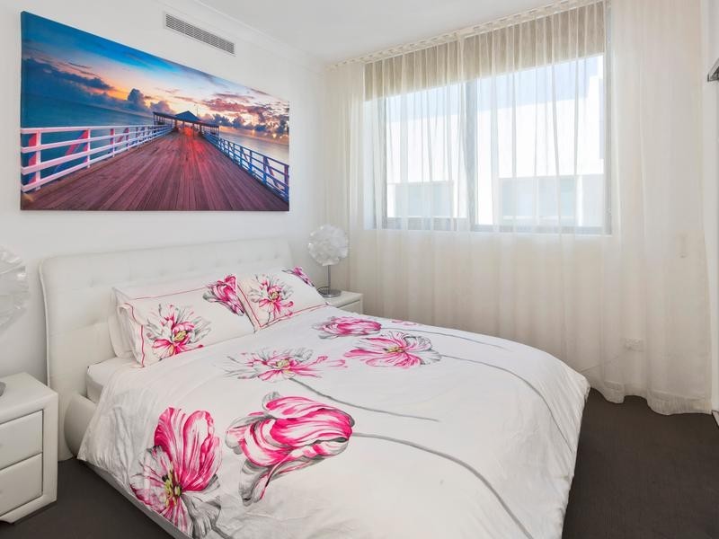 811/19 Imperial Parade, Labrador QLD 4215