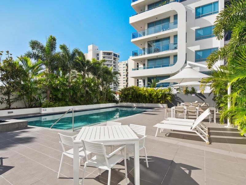 811/19 Imperial Parade, Labrador QLD 4215